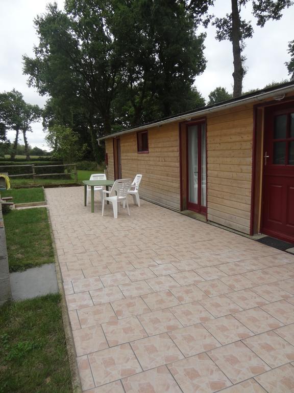 Les Ecuries Du Prechard Villa La Chapelle-Chaussee Ruang foto
